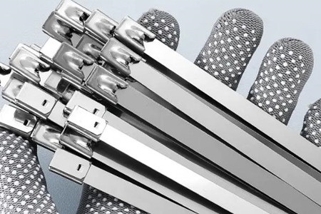 关于自锁式不锈钢扎带在输配电中的应用